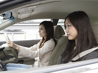 たつみ自動車 板金塗装,車検,法定点検,一般整備,レンタカー事業,自動車保険,自賠責保険